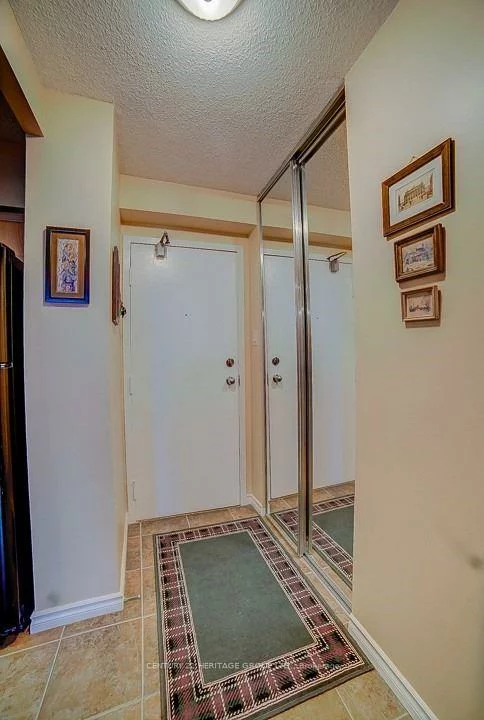 260, Davis, Central Newmarket, Newmarket