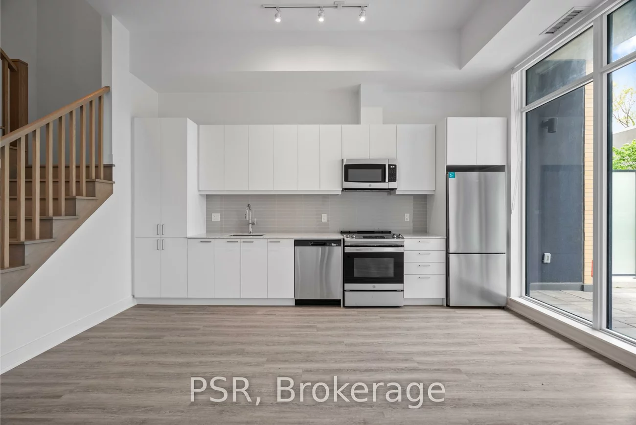 200, Deerfield, Central Newmarket, Newmarket