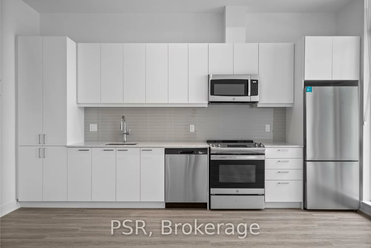 200, Deerfield, Central Newmarket, Newmarket