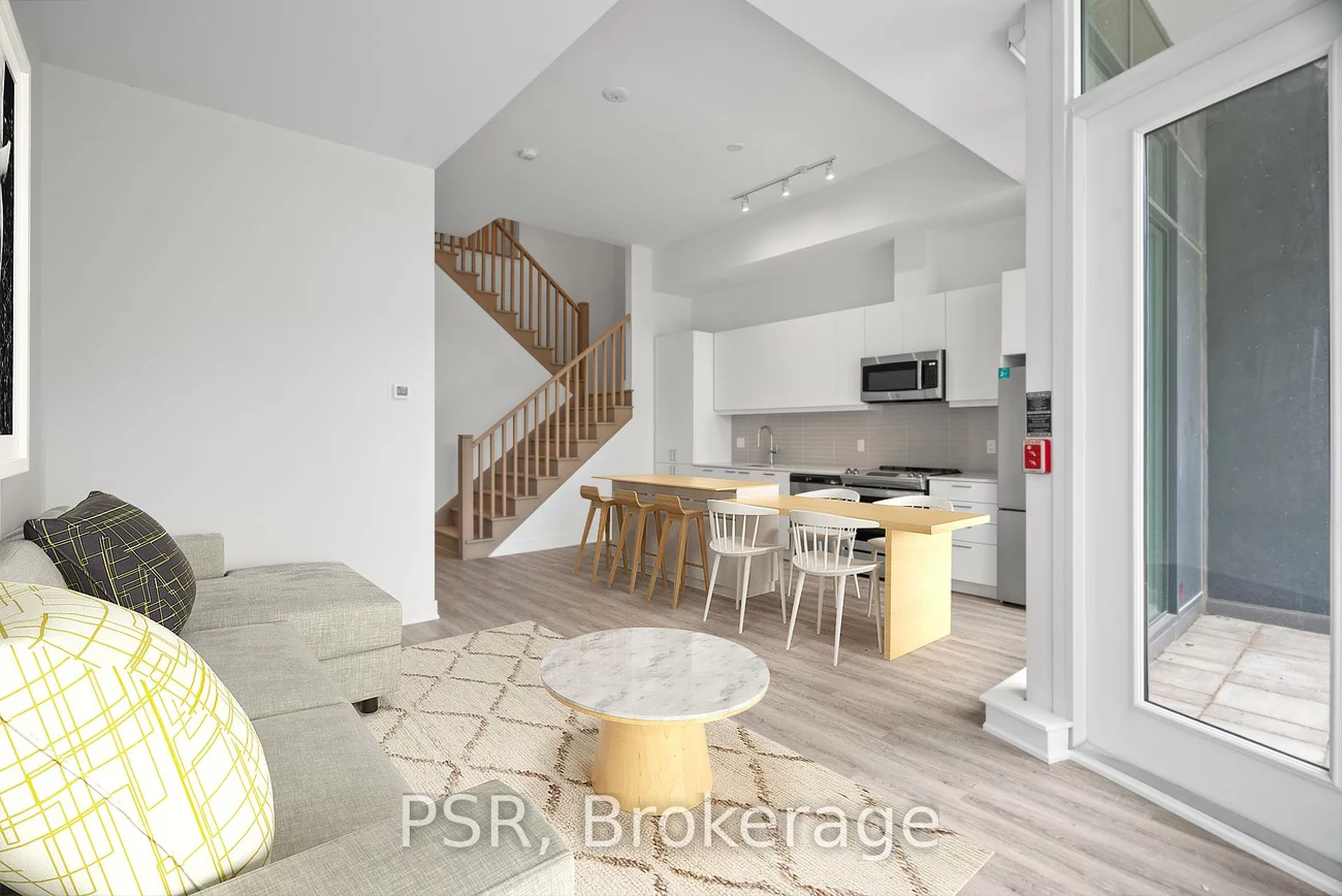 200, Deerfield, Central Newmarket, Newmarket