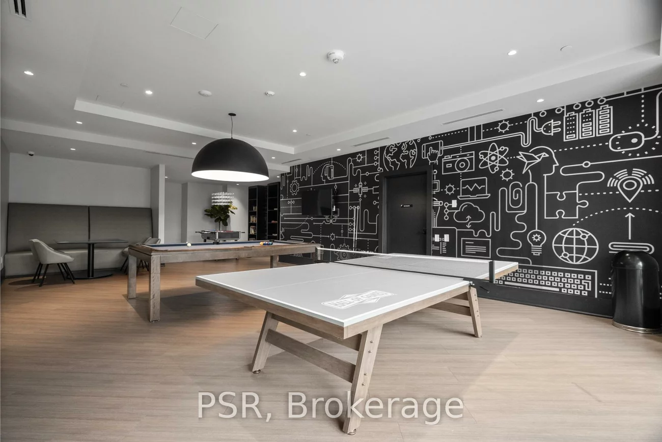 200, Deerfield, Central Newmarket, Newmarket