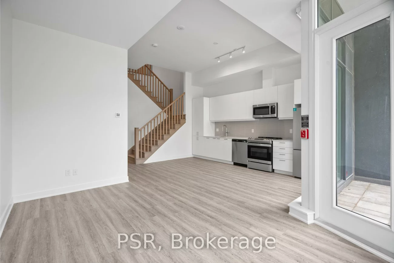 200, Deerfield, Central Newmarket, Newmarket