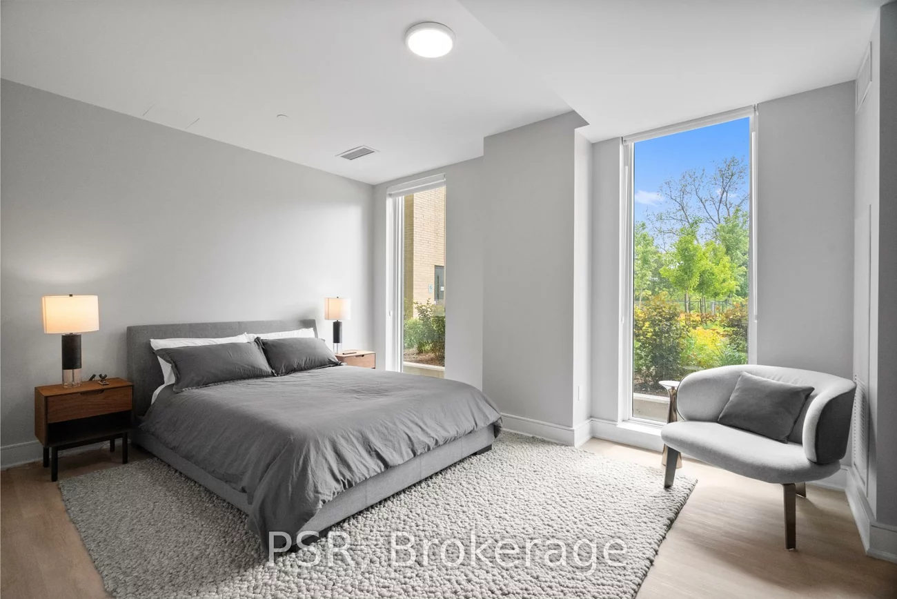 200, Deerfield, Central Newmarket, Newmarket