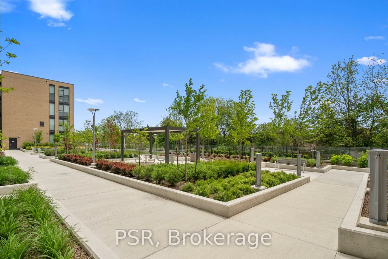 200, Deerfield, Central Newmarket, Newmarket