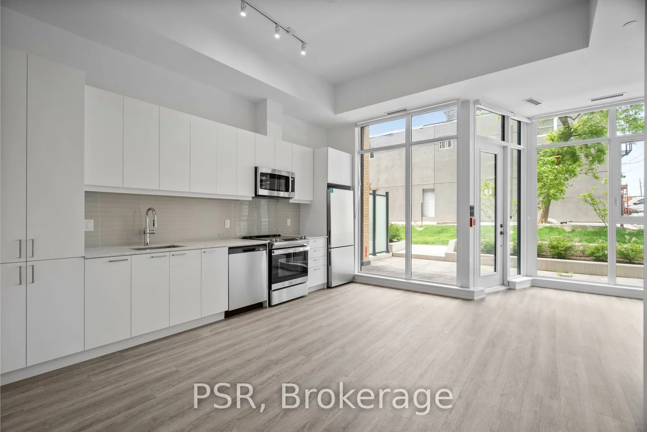 200, Deerfield, Central Newmarket, Newmarket