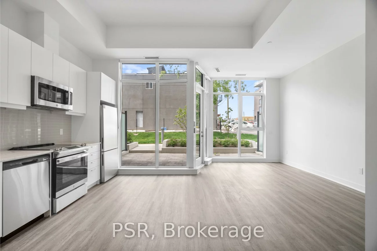 200, Deerfield, Central Newmarket, Newmarket