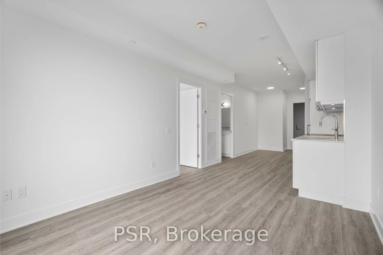 200, Deerfield, Central Newmarket, Newmarket