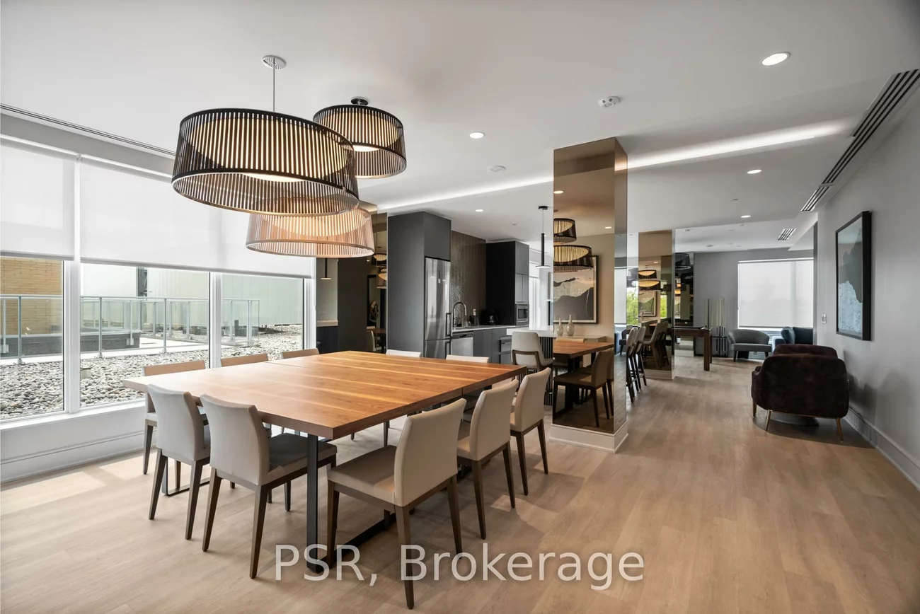 200, Deerfield, Central Newmarket, Newmarket
