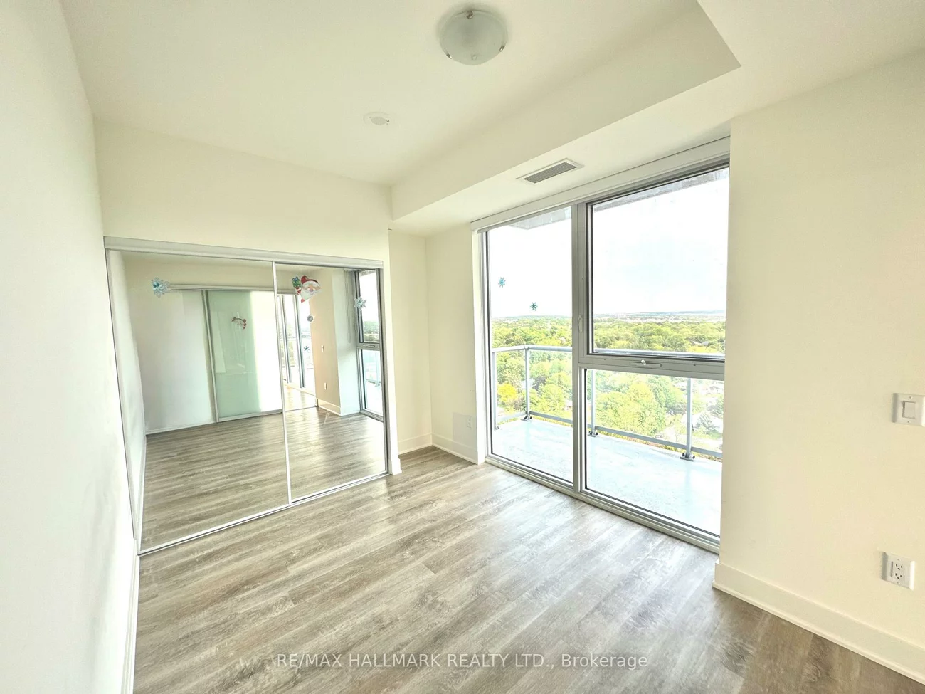 185, Deerfield, Central Newmarket, Newmarket