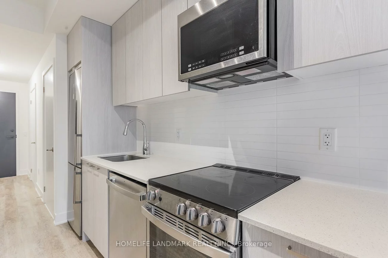 185, Deerfield, Central Newmarket, Newmarket