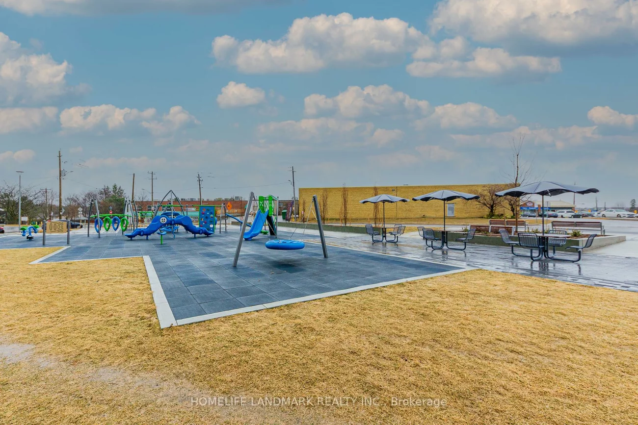 185, Deerfield, Central Newmarket, Newmarket