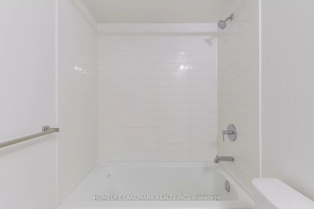 185, Deerfield, Central Newmarket, Newmarket