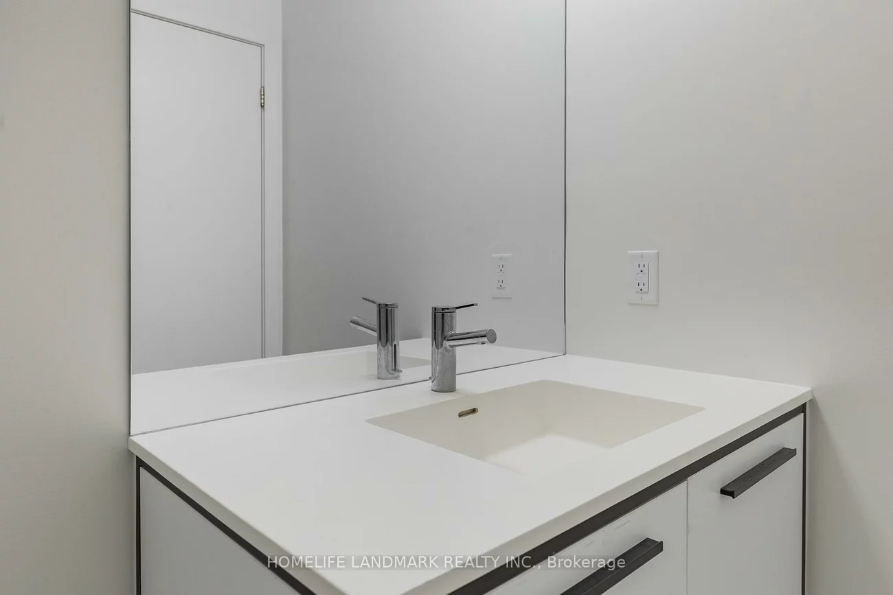 185, Deerfield, Central Newmarket, Newmarket