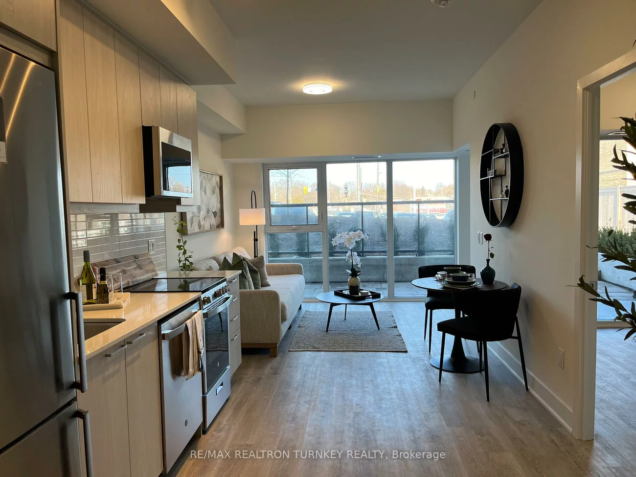 185, Deerfield, Central Newmarket, Newmarket