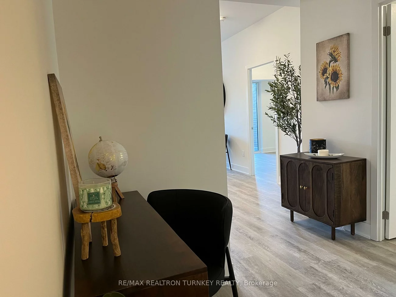 185, Deerfield, Central Newmarket, Newmarket