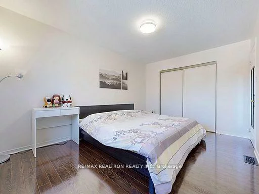 901, Caribou Valley, Armitage, Newmarket