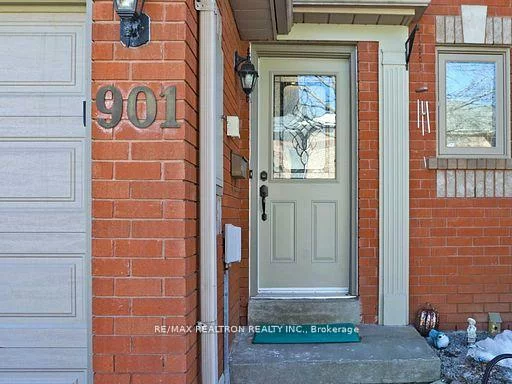 901, Caribou Valley, Armitage, Newmarket