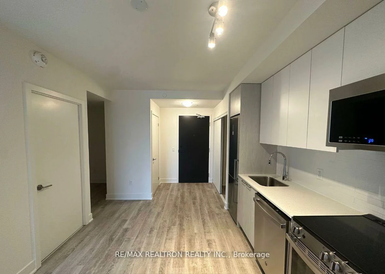185, Deerfield, Central Newmarket, Newmarket