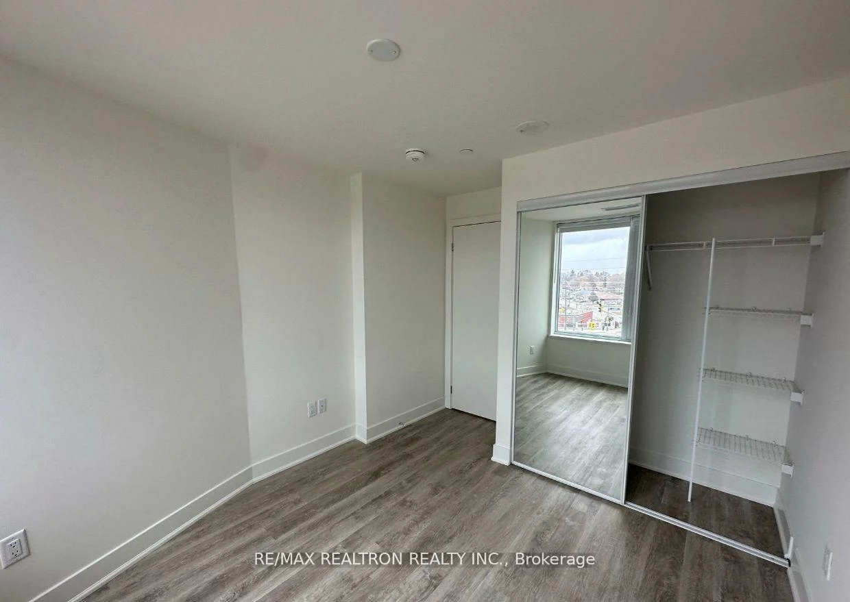 185, Deerfield, Central Newmarket, Newmarket