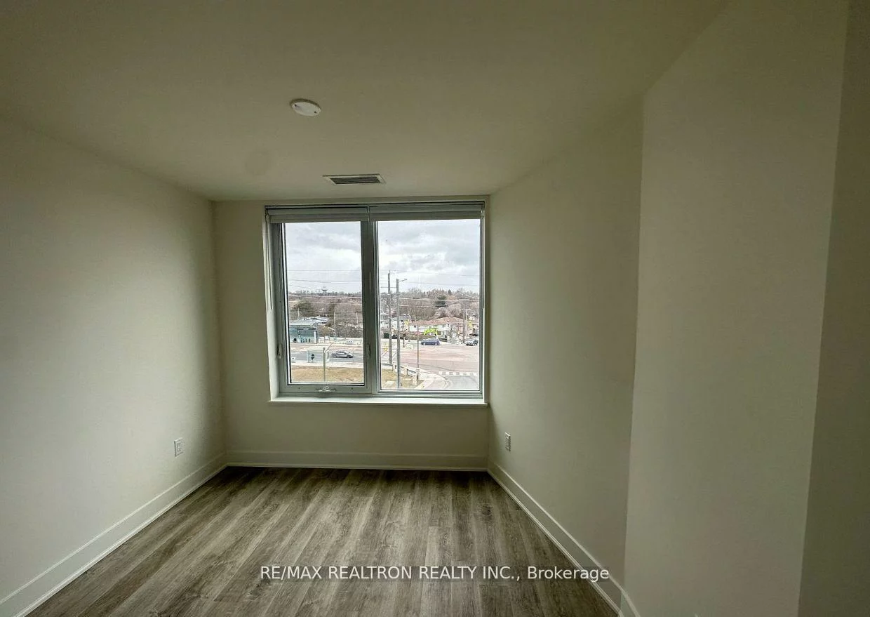 185, Deerfield, Central Newmarket, Newmarket