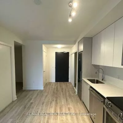 185, Deerfield, Central Newmarket, Newmarket