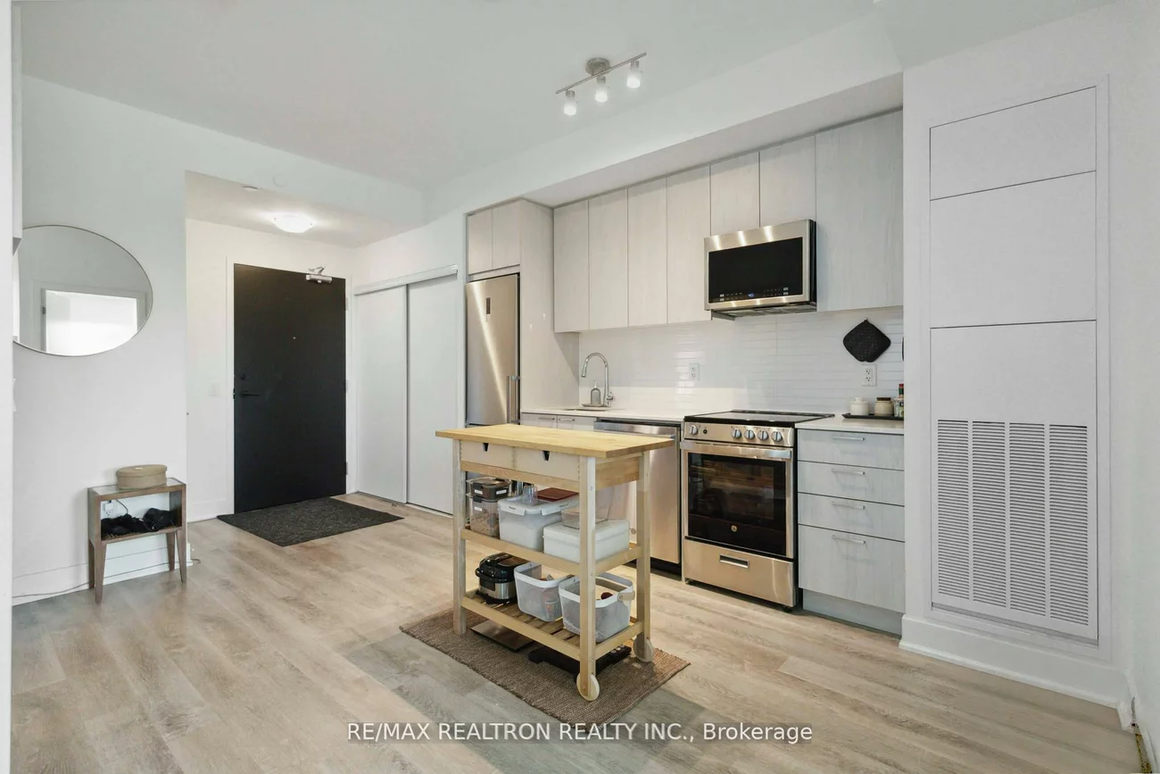 185, Deerfield, Central Newmarket, Newmarket