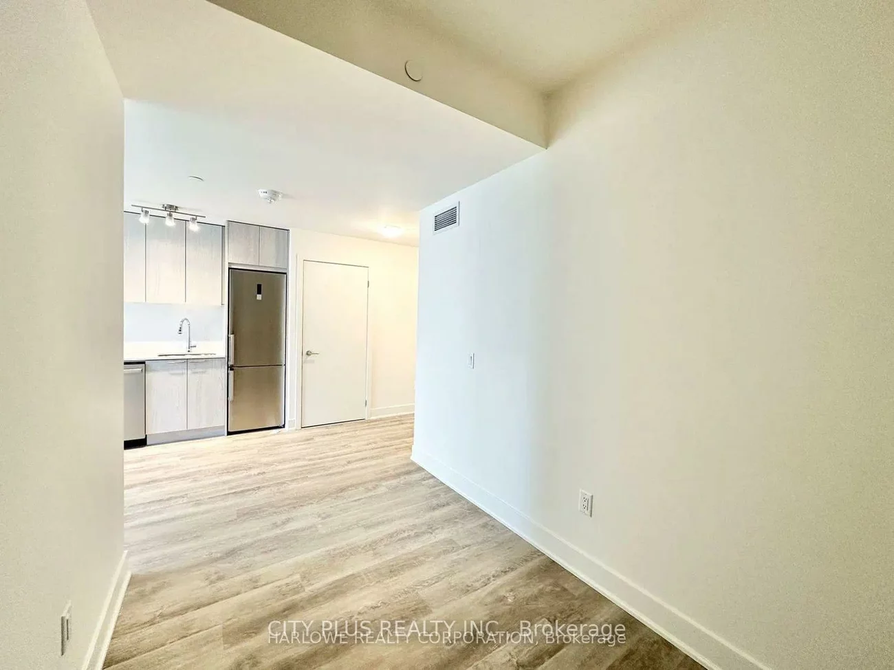 185, Deerfield, Central Newmarket, Newmarket