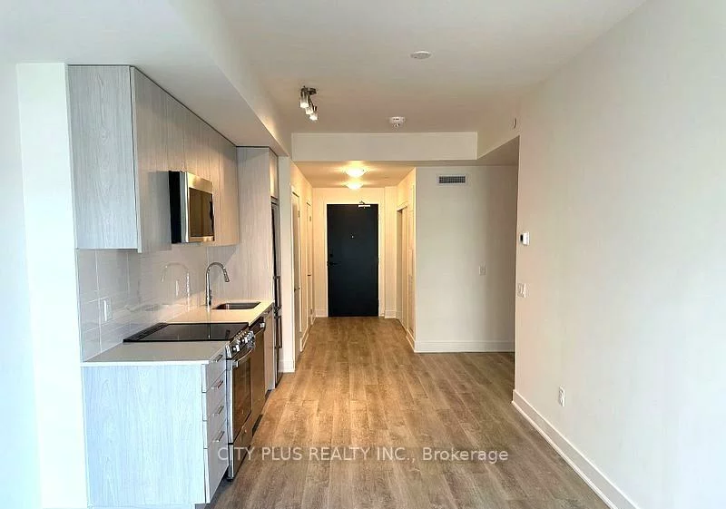 185, Deerfield, Central Newmarket, Newmarket