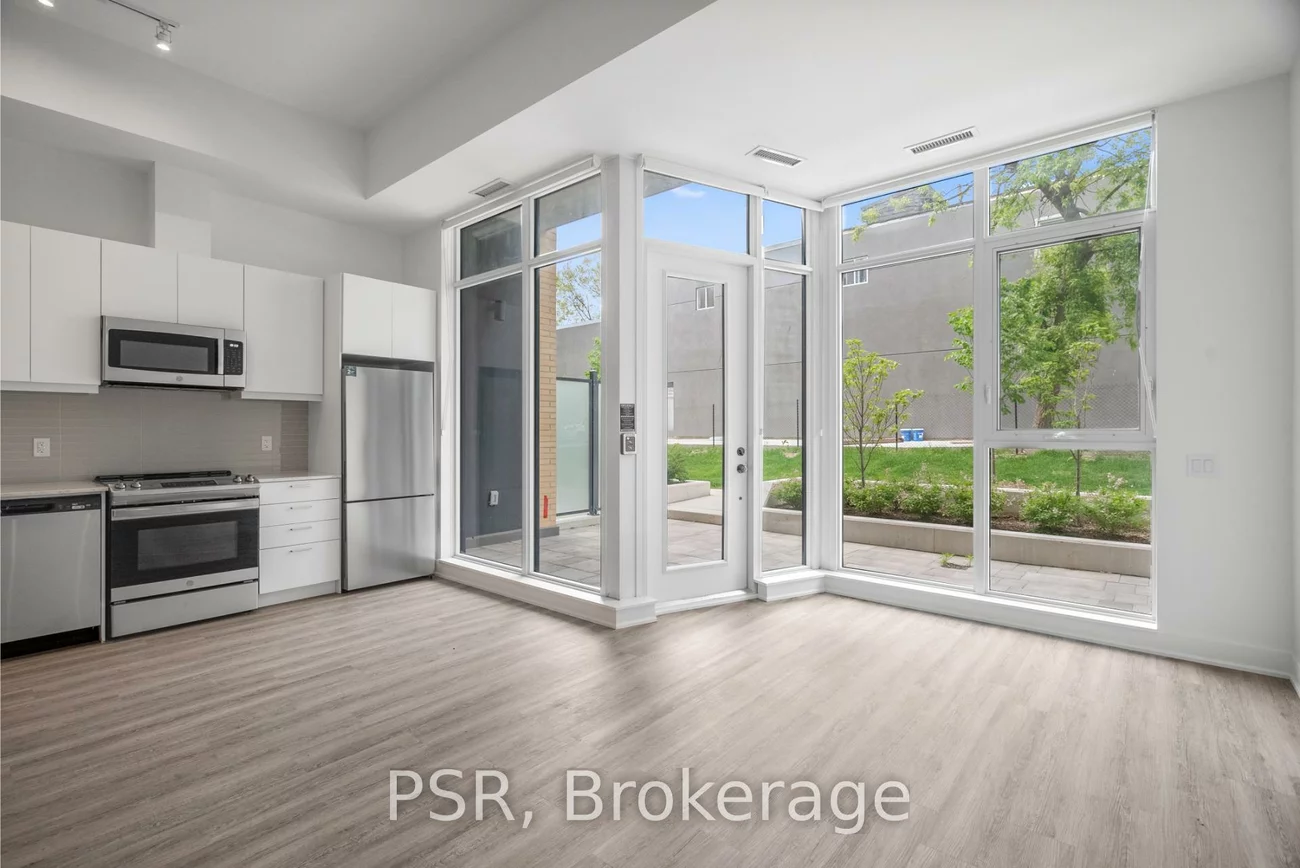 200, Deerfield, Central Newmarket, Newmarket