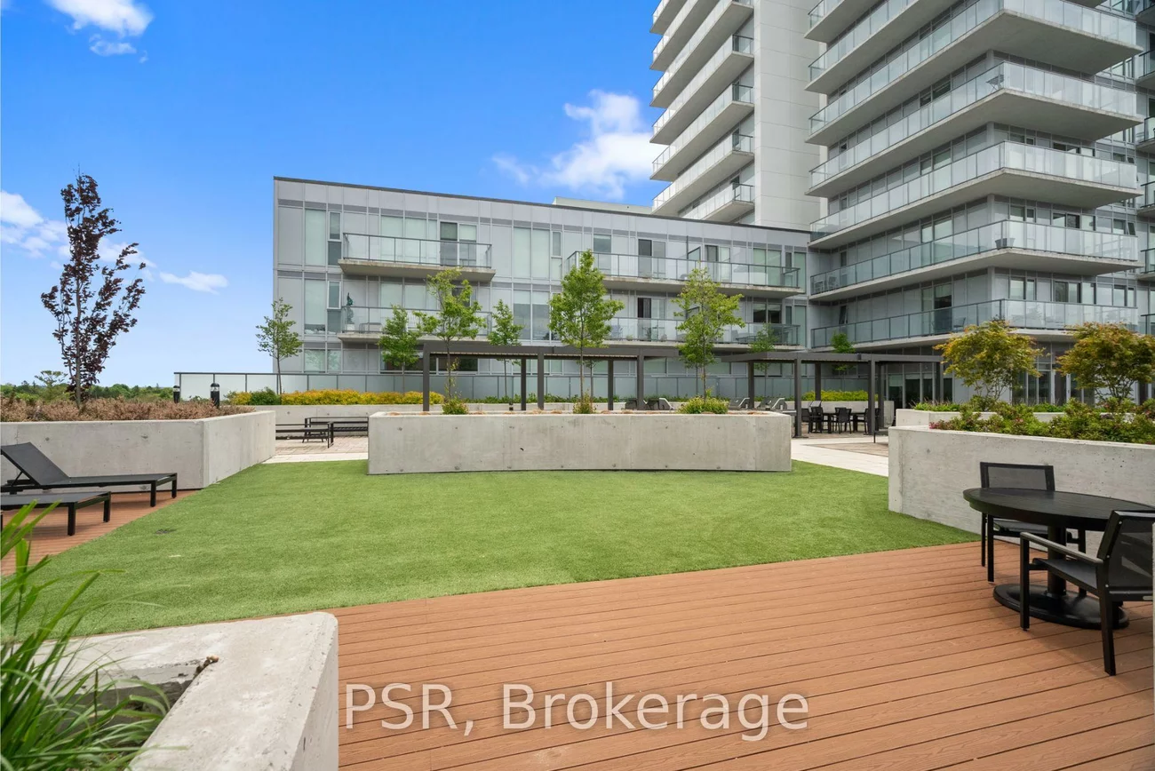 200, Deerfield, Central Newmarket, Newmarket