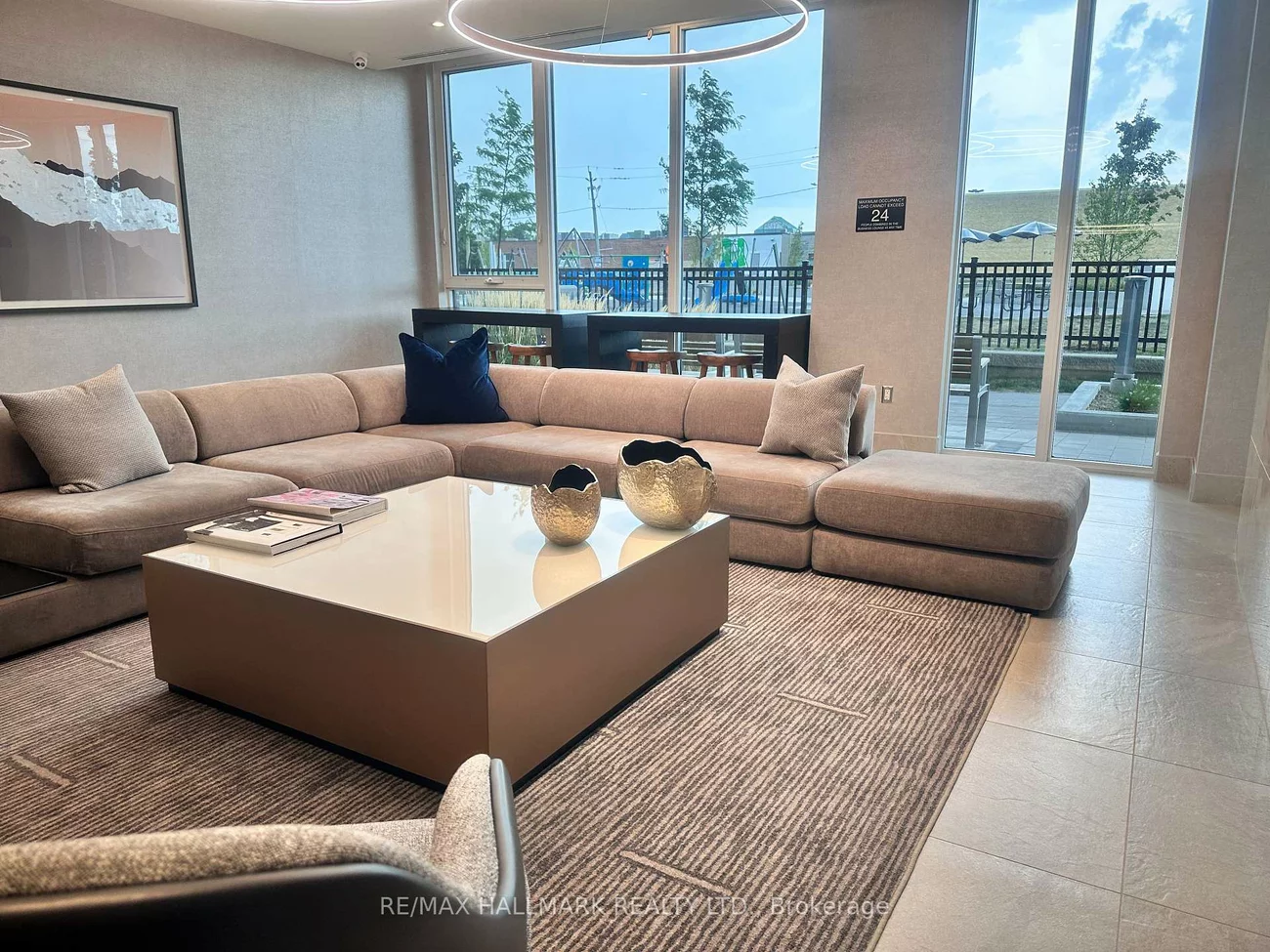 185, Deerfield, Central Newmarket, Newmarket