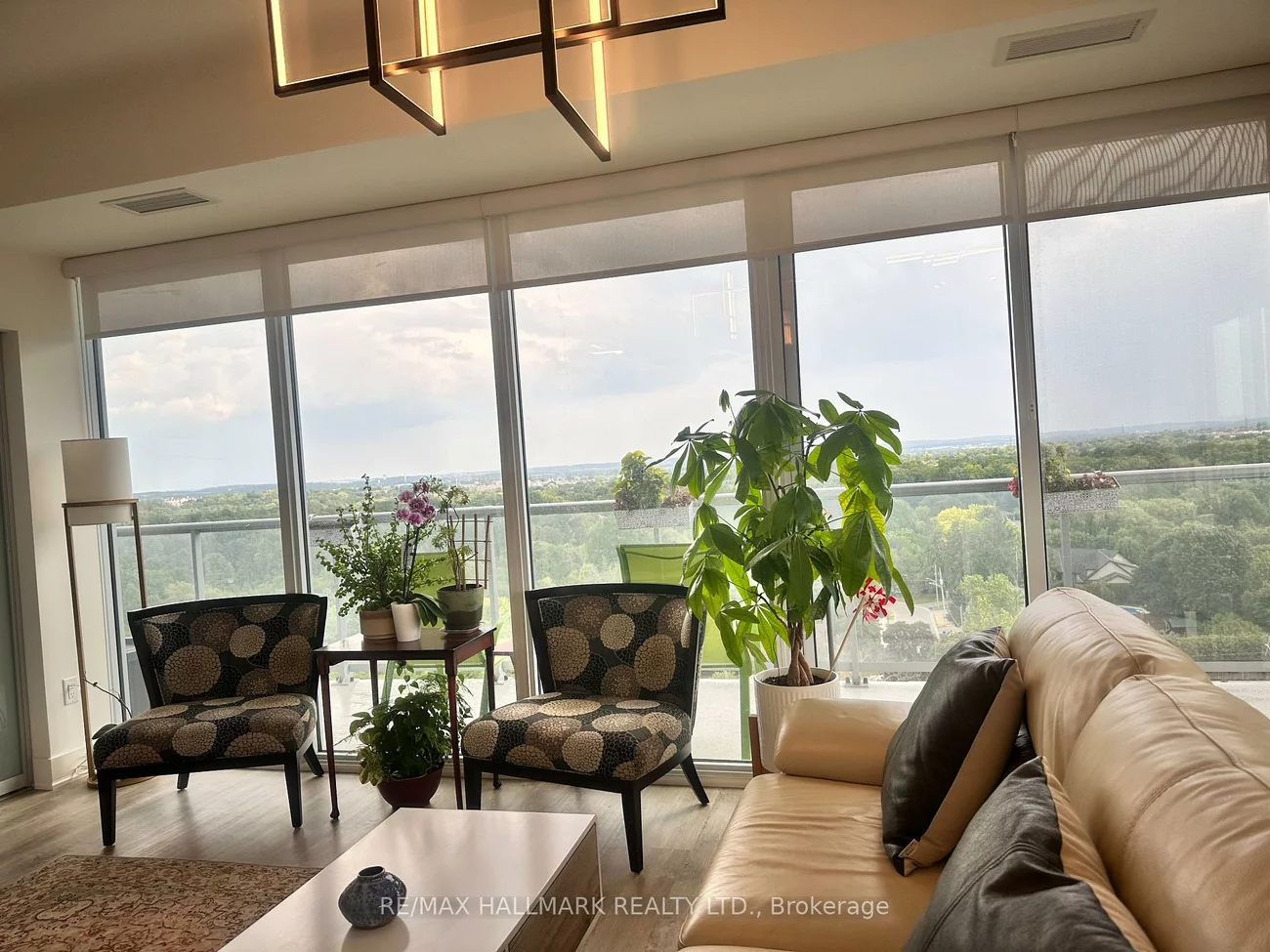 185, Deerfield, Central Newmarket, Newmarket