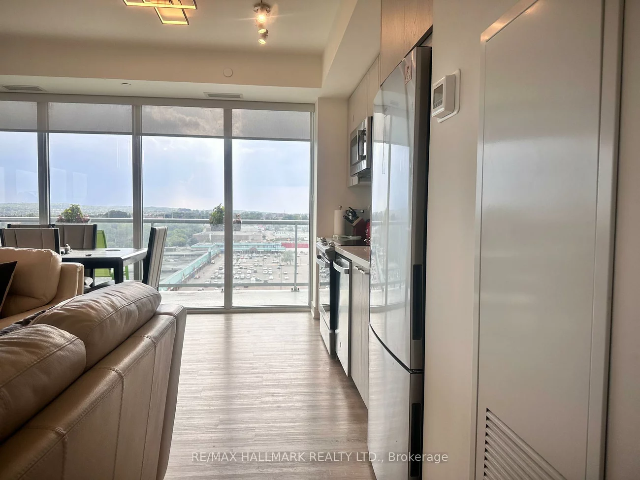 185, Deerfield, Central Newmarket, Newmarket