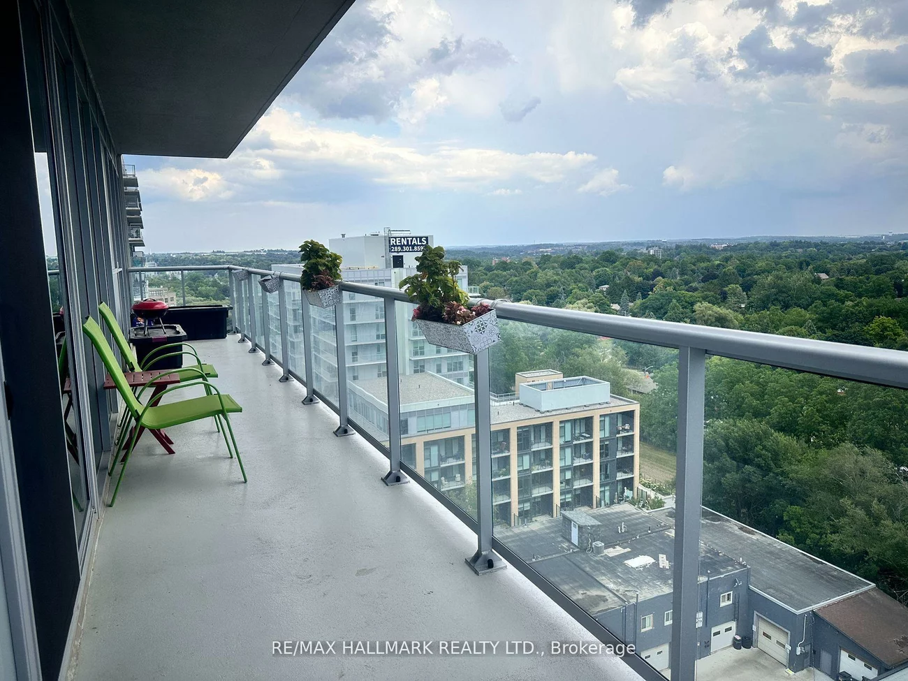 185, Deerfield, Central Newmarket, Newmarket