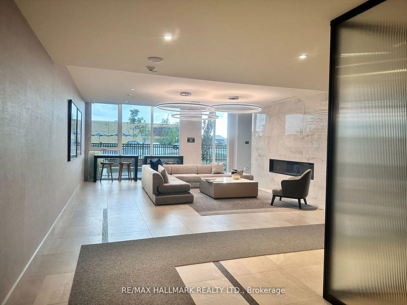 185, Deerfield, Central Newmarket, Newmarket