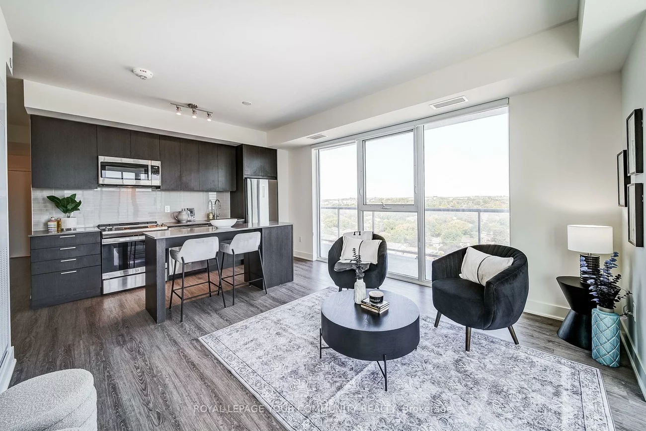 185, Deerfield, Central Newmarket, Newmarket