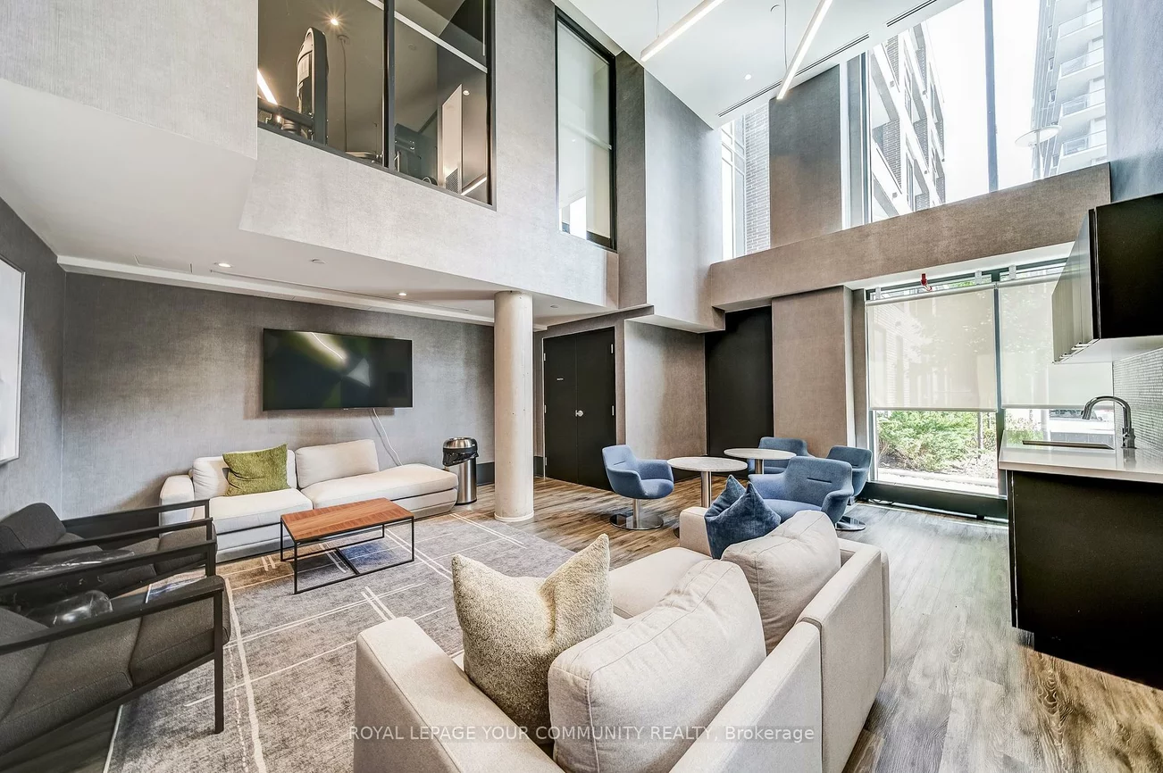 185, Deerfield, Central Newmarket, Newmarket