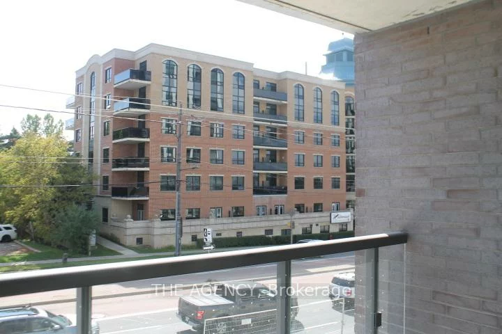715, Davis, Huron Heights-Leslie Valley, Newmarket