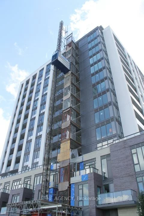 715, Davis, Huron Heights-Leslie Valley, Newmarket