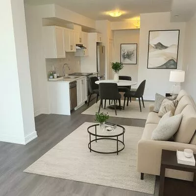 715, Davis, Huron Heights-Leslie Valley, Newmarket