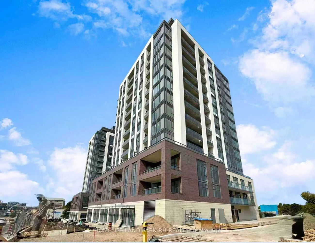 715, Davis, Huron Heights-Leslie Valley, Newmarket