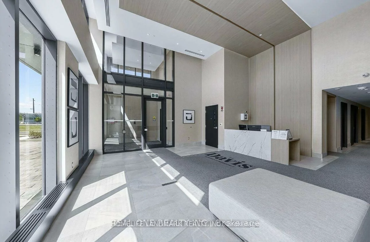185, Deerfield, Central Newmarket, Newmarket