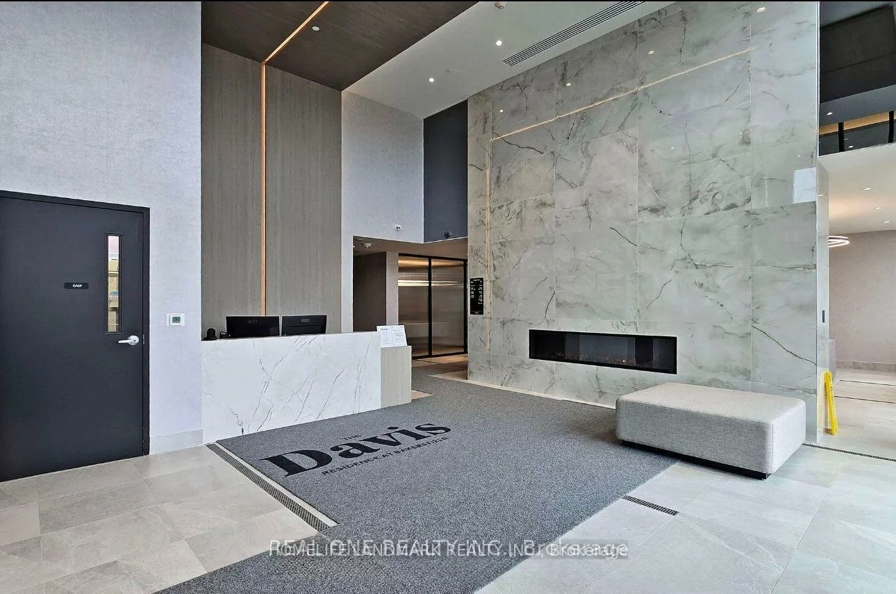 185, Deerfield, Central Newmarket, Newmarket