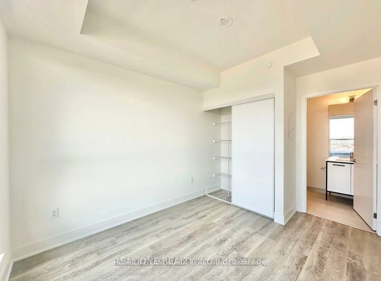 185, Deerfield, Central Newmarket, Newmarket