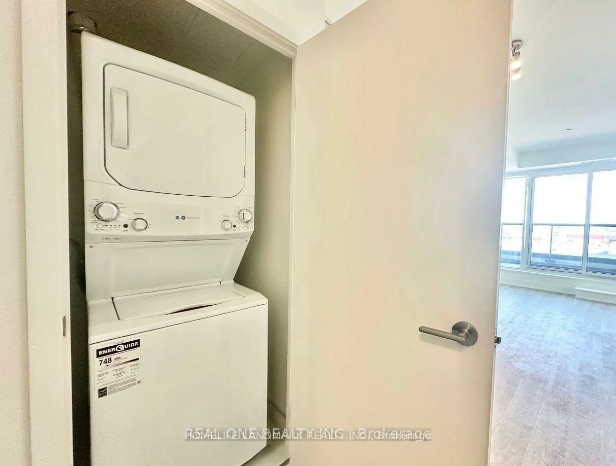185, Deerfield, Central Newmarket, Newmarket