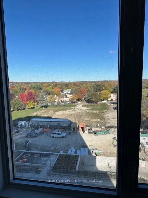 715, Davis, Huron Heights-Leslie Valley, Newmarket