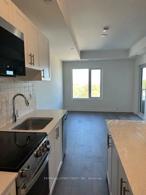 715, Davis, Huron Heights-Leslie Valley, Newmarket