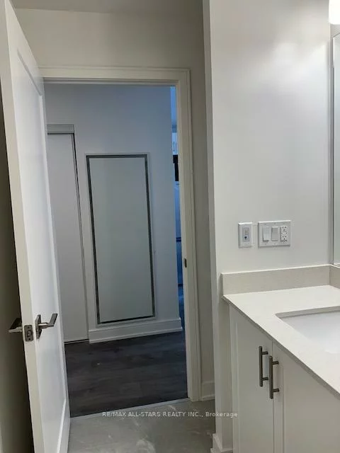 715, Davis, Huron Heights-Leslie Valley, Newmarket