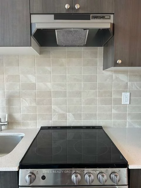 715, Davis, Huron Heights-Leslie Valley, Newmarket