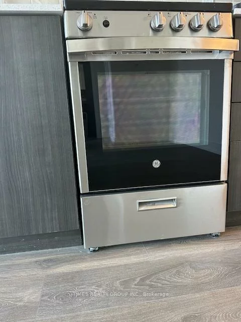 715, Davis, Huron Heights-Leslie Valley, Newmarket